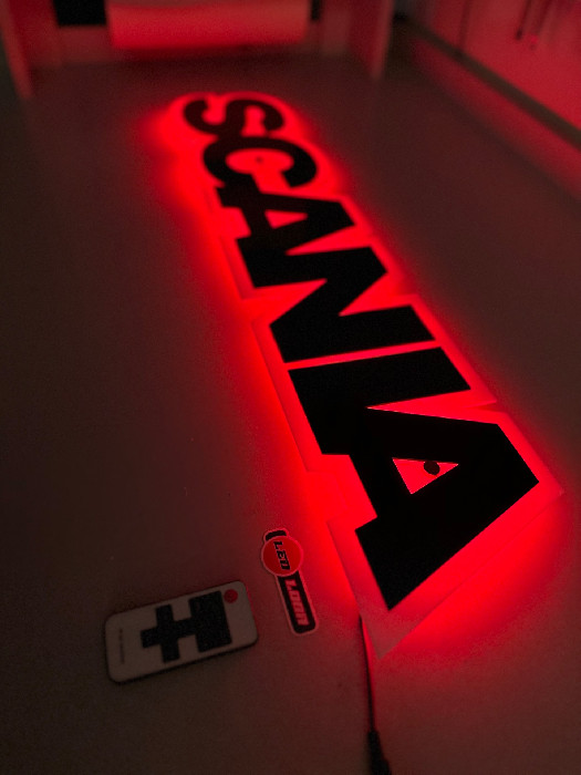 Světelné led logo do vozidla Scania